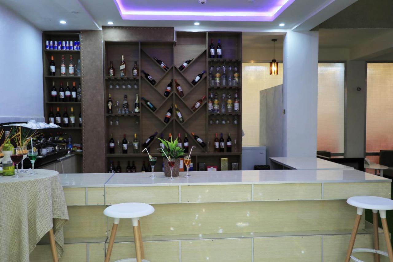 Riverland Hotel Bahir Dar Bagian luar foto
